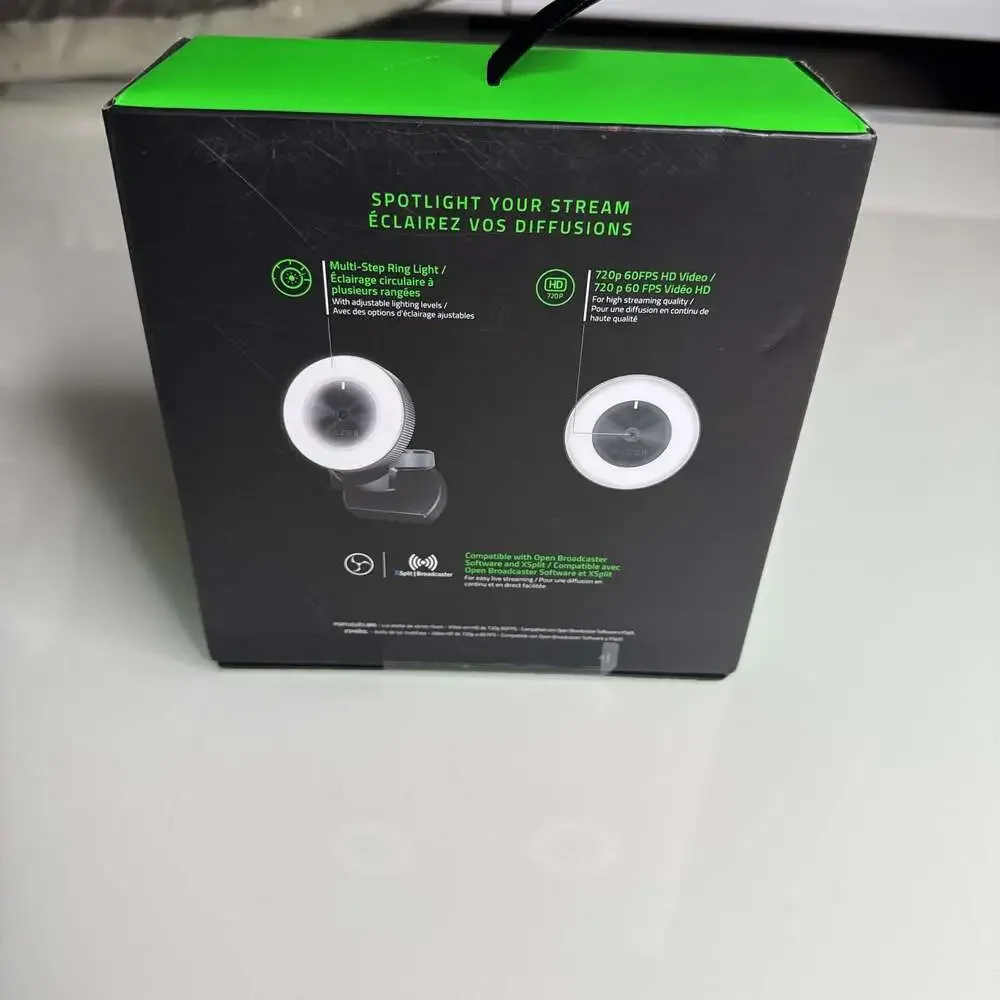 Razer Kiyo Broadcasting Camera with Illumination Full HD 1080p Streaming Webcam
